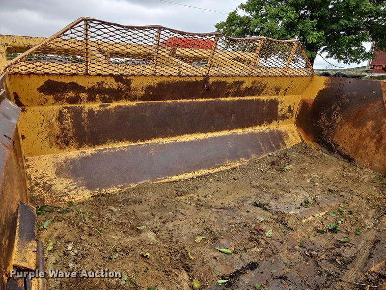 image for item OJ9869 2000 John Deere 1812C scraper