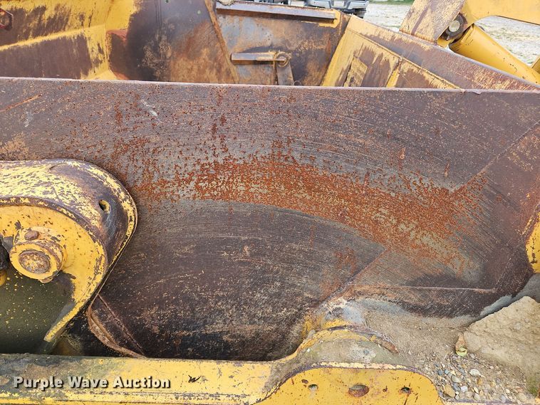 image for item OJ9869 2000 John Deere 1812C scraper