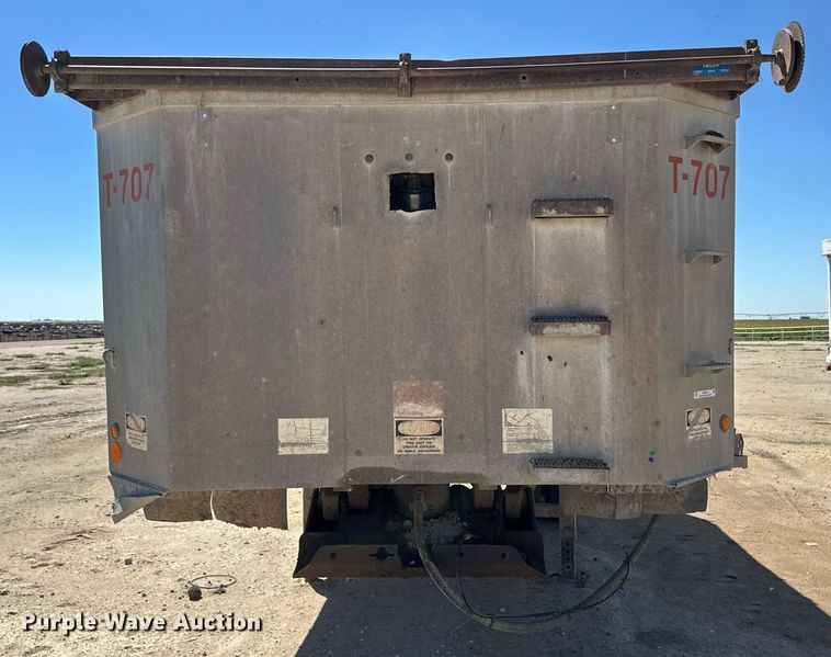 image for item OM9671 1994 Galbreath FFA22 end dump trailer