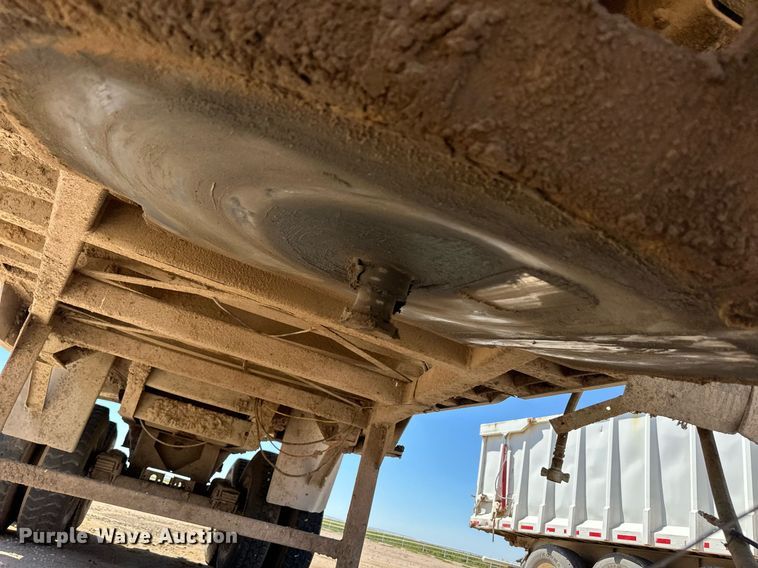 image for item OM9671 1994 Galbreath FFA22 end dump trailer