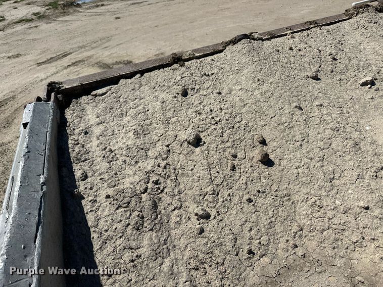 image for item OM9671 1994 Galbreath FFA22 end dump trailer