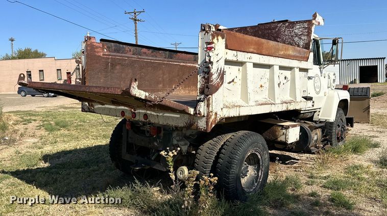 image for item DD3305 1978 Ford dump truck