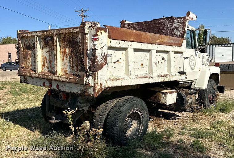 image for item DD3305 1978 Ford dump truck
