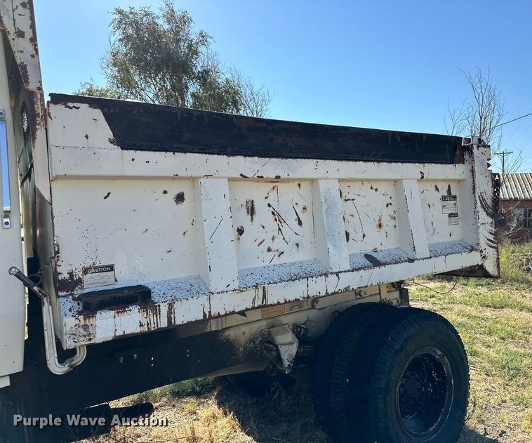 image for item DD3305 1978 Ford dump truck