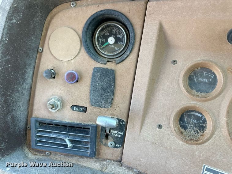 image for item DD3305 1978 Ford dump truck