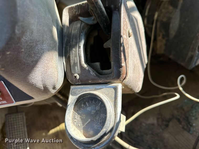 image for item DD3305 1978 Ford dump truck