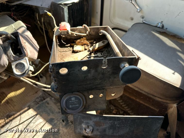 image for item DD3305 1978 Ford dump truck