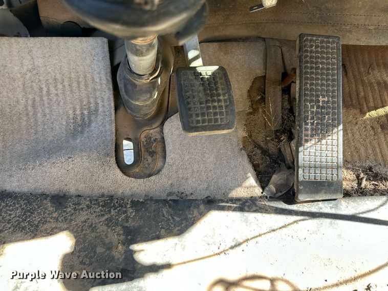 image for item DD3305 1978 Ford dump truck