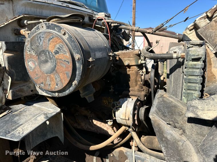 image for item DD3305 1978 Ford dump truck