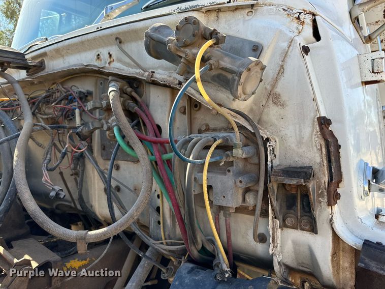 image for item DD3305 1978 Ford dump truck