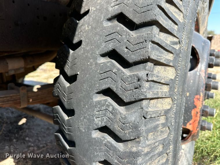 image for item DD3305 1978 Ford dump truck