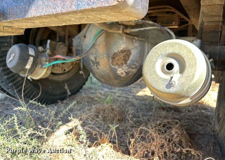 image for item DD3305 1978 Ford dump truck