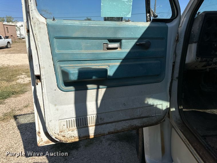 image for item DD3306 1973 Chevrolet C60 dump truck