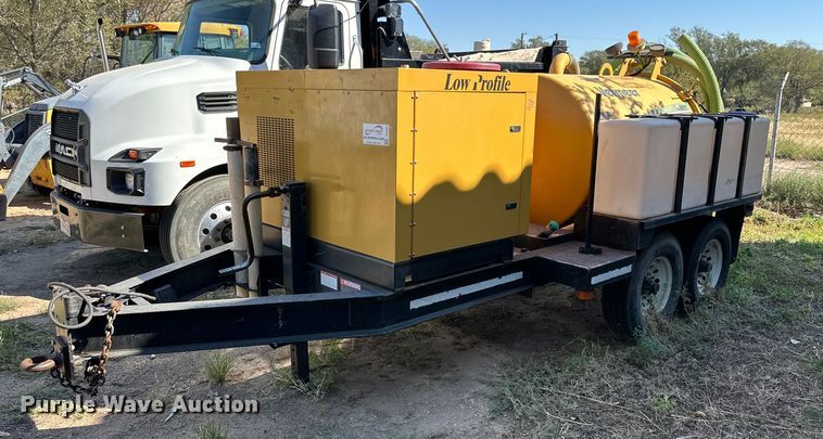 image for item DD3307 2010 Vac-Tron LP555DT vacuum excavator