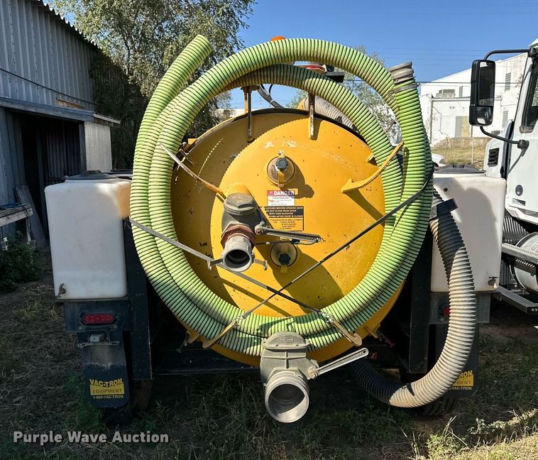 image for item DD3307 2010 Vac-Tron LP555DT vacuum excavator