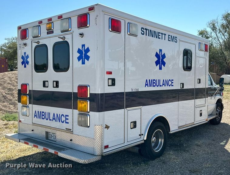 image for item DD3309 2002 Ford E450 ambulance