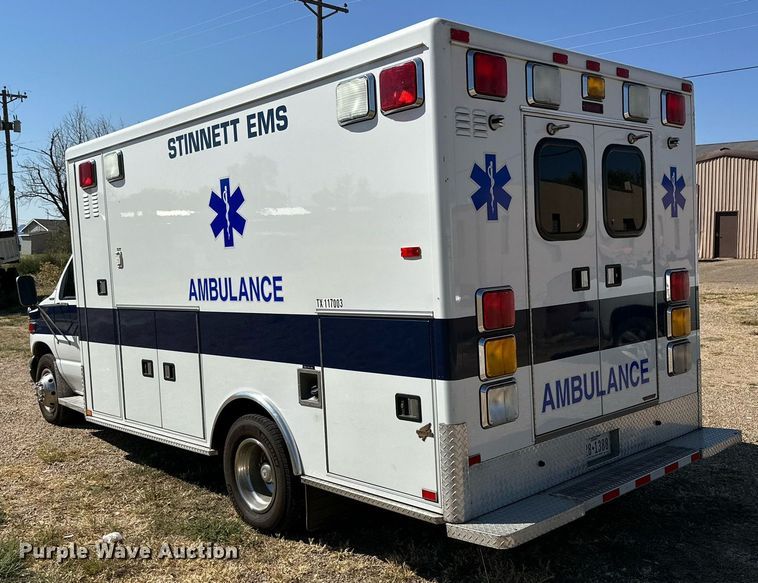 image for item DD3309 2002 Ford E450 ambulance