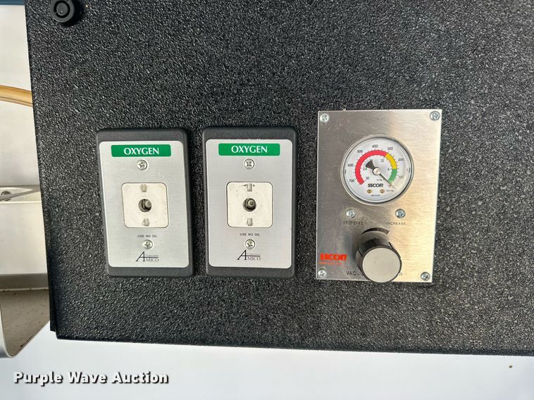 image for item DD3309 2002 Ford E450 ambulance