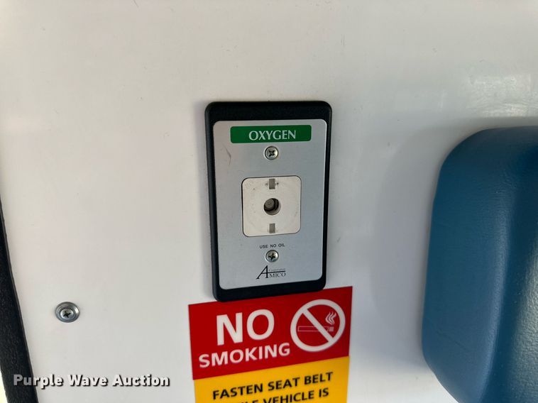 image for item DD3309 2002 Ford E450 ambulance