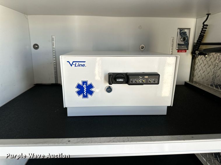 image for item DD3309 2002 Ford E450 ambulance