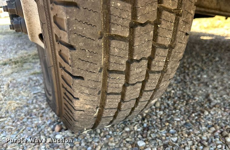 image for item DD3309 2002 Ford E450 ambulance