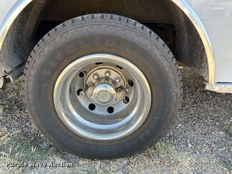 image for item DD3309 2002 Ford E450 ambulance