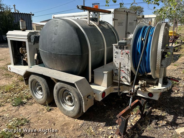 image for item DD3310 2004 Pipe Hunter 7834 sewer jetter trailer