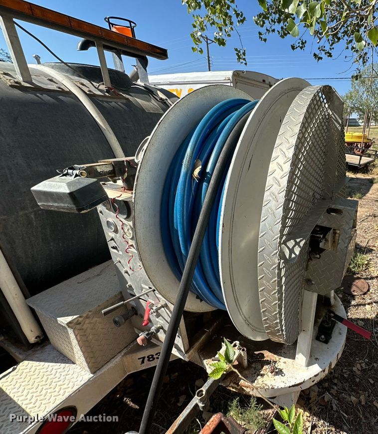 image for item DD3310 2004 Pipe Hunter 7834 sewer jetter trailer