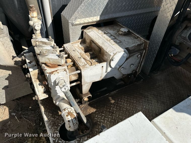 image for item DD3310 2004 Pipe Hunter 7834 sewer jetter trailer