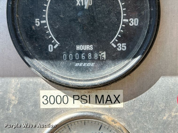 image for item DD3310 2004 Pipe Hunter 7834 sewer jetter trailer