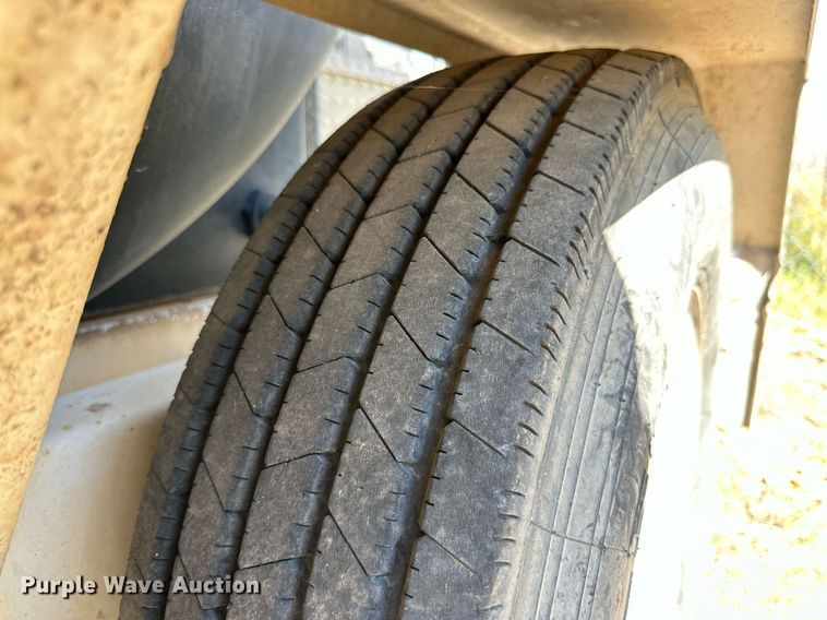 image for item DD3310 2004 Pipe Hunter 7834 sewer jetter trailer