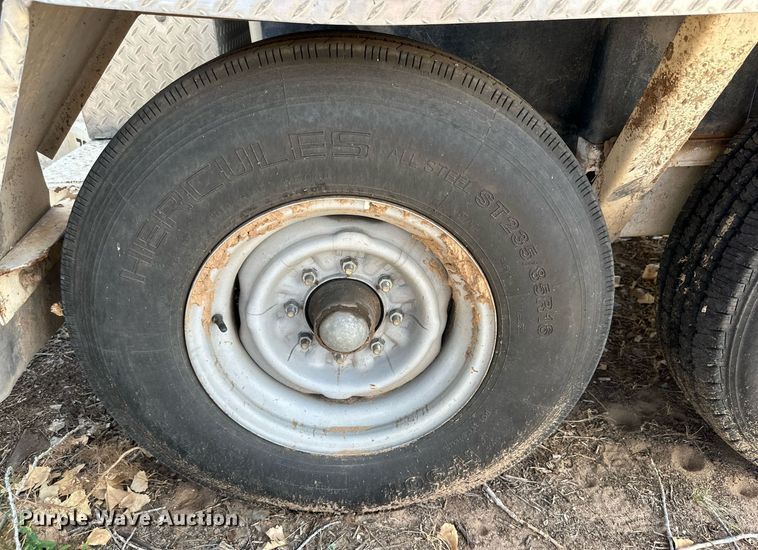 image for item DD3310 2004 Pipe Hunter 7834 sewer jetter trailer