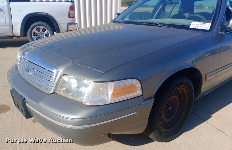 image for item DH1491 2000 Ford  Crown Victoria Police Interceptor 