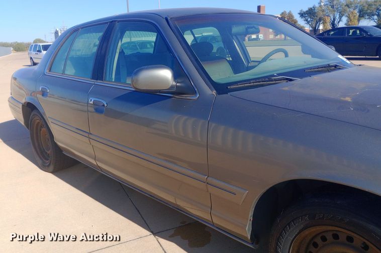 image for item DH1491 2000 Ford  Crown Victoria Police Interceptor 