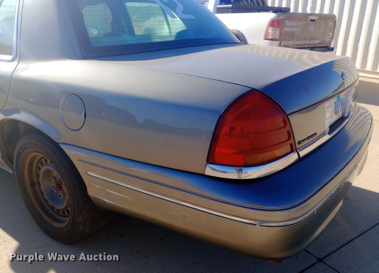 image for item DH1491 2000 Ford  Crown Victoria Police Interceptor 