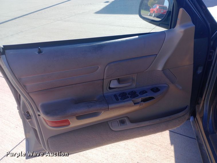 image for item DH1491 2000 Ford  Crown Victoria Police Interceptor 