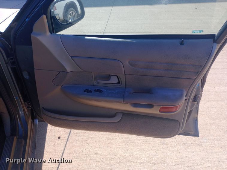 image for item DH1491 2000 Ford  Crown Victoria Police Interceptor 