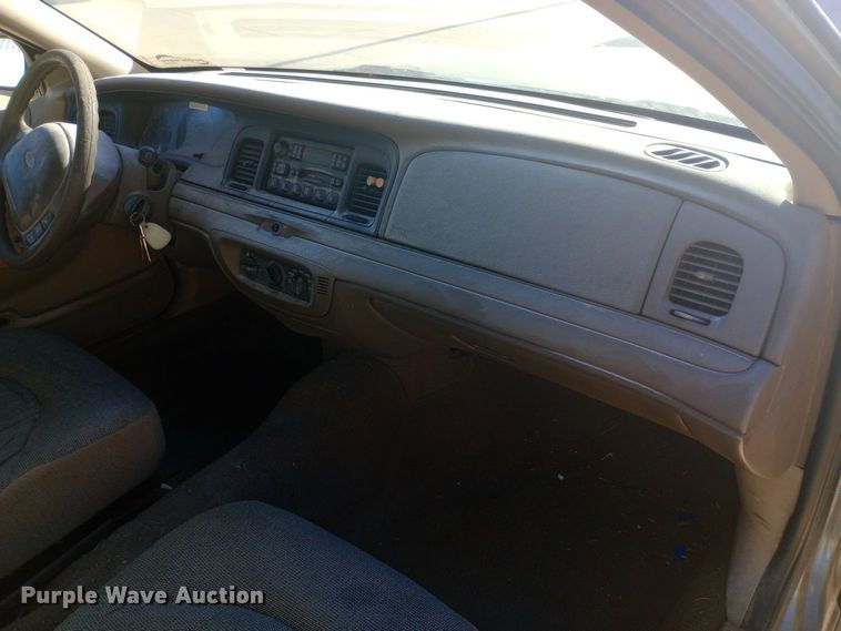 image for item DH1491 2000 Ford  Crown Victoria Police Interceptor 