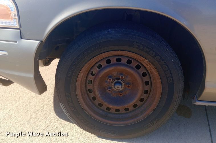 image for item DH1491 2000 Ford  Crown Victoria Police Interceptor 