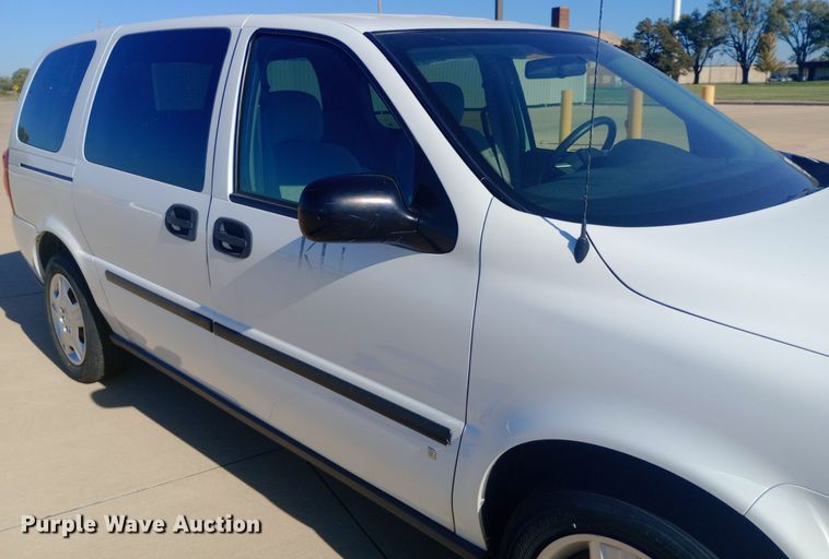 image for item DH1492 2008 Chevrolet  Uplander LS van
