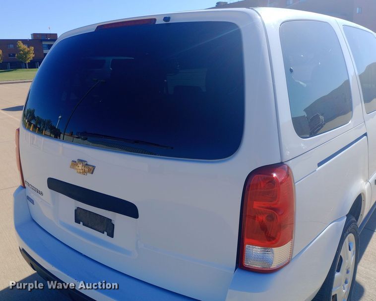 image for item DH1492 2008 Chevrolet  Uplander LS van