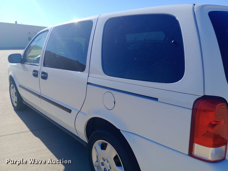 image for item DH1492 2008 Chevrolet  Uplander LS van