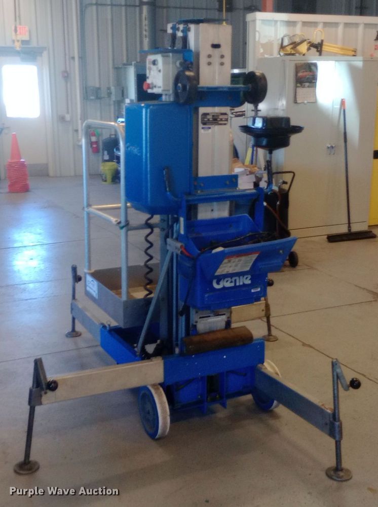 image for item DH1496 Genie AWP-24 vertical lift