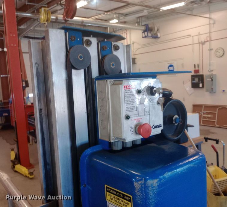image for item DH1496 Genie AWP-24 vertical lift