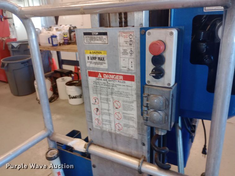 image for item DH1496 Genie AWP-24 vertical lift
