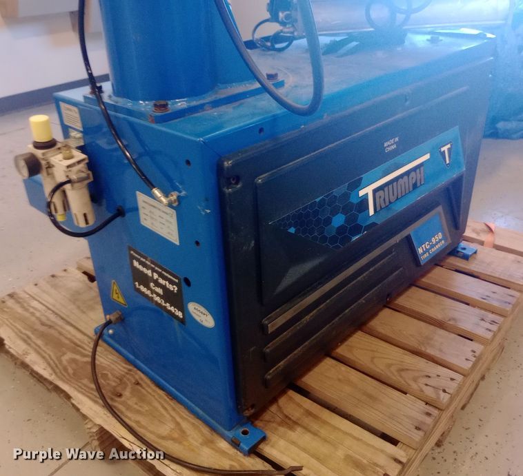 image for item DH1497 2021 Triumph NTC-950 tire machine