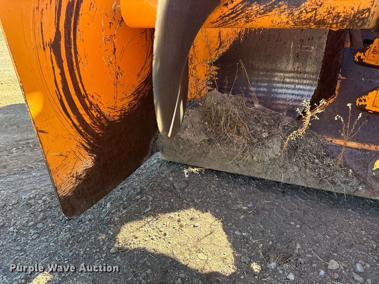 image for item DN0801 2011 LeeBoy 3000 windrow elevator