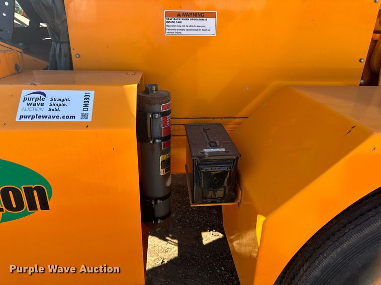 image for item DN0801 2011 LeeBoy 3000 windrow elevator