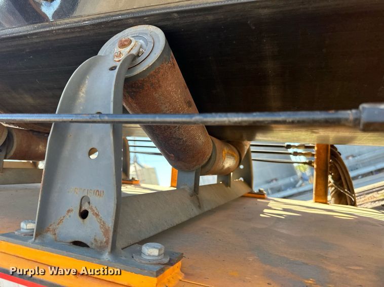 image for item DN0801 2011 LeeBoy 3000 windrow elevator