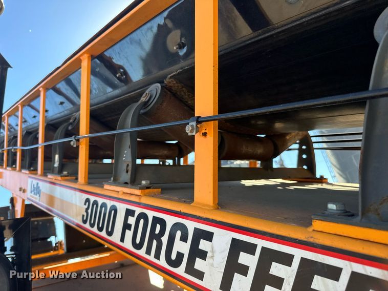 image for item DN0801 2011 LeeBoy 3000 windrow elevator